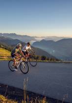 Those who pedal are rewarded with priceless panoramic views - Hotel Gaspingerhof