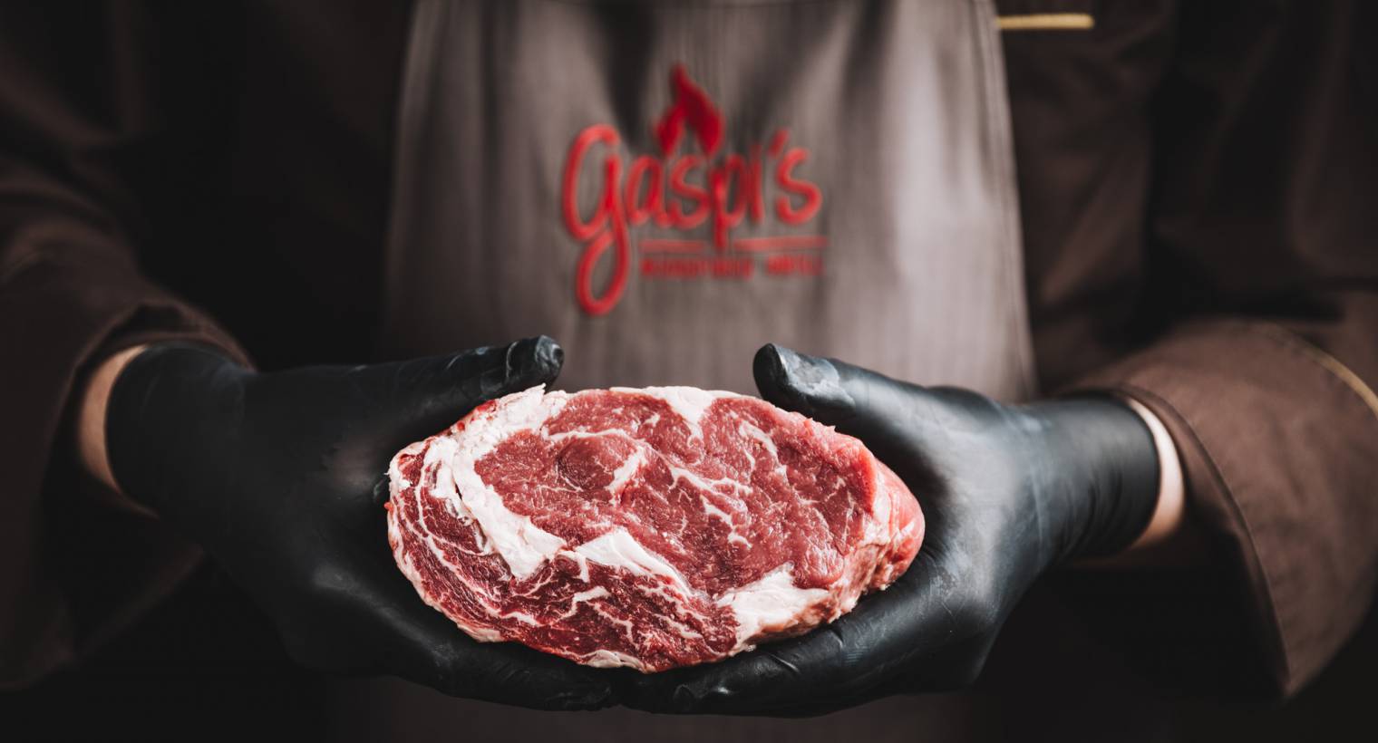 Gaspi’s Wood-Fired Grill & Bar: The Zillertal served over the flames - Hotel Gaspingerhof