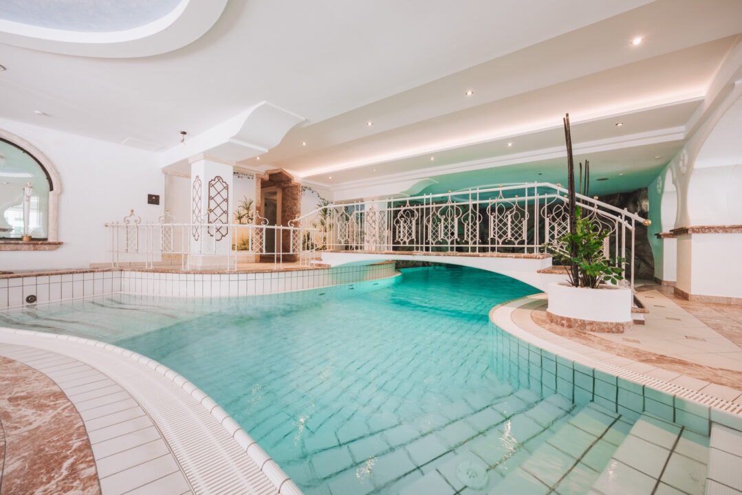 gaspingerhof wellness schwimmbad pool hallenbad 1106 web